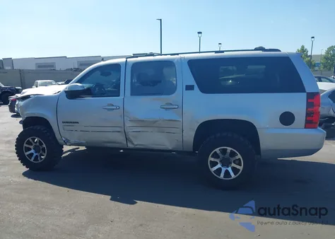 2013 Chevrolet Suburban 1500 Ls z USA, uszkodzony, nr VIN 1GNSCHE02DR279905